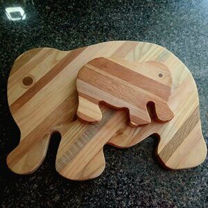 Gorgeous Set of 2 Bamboo Elephant Cutting Boards